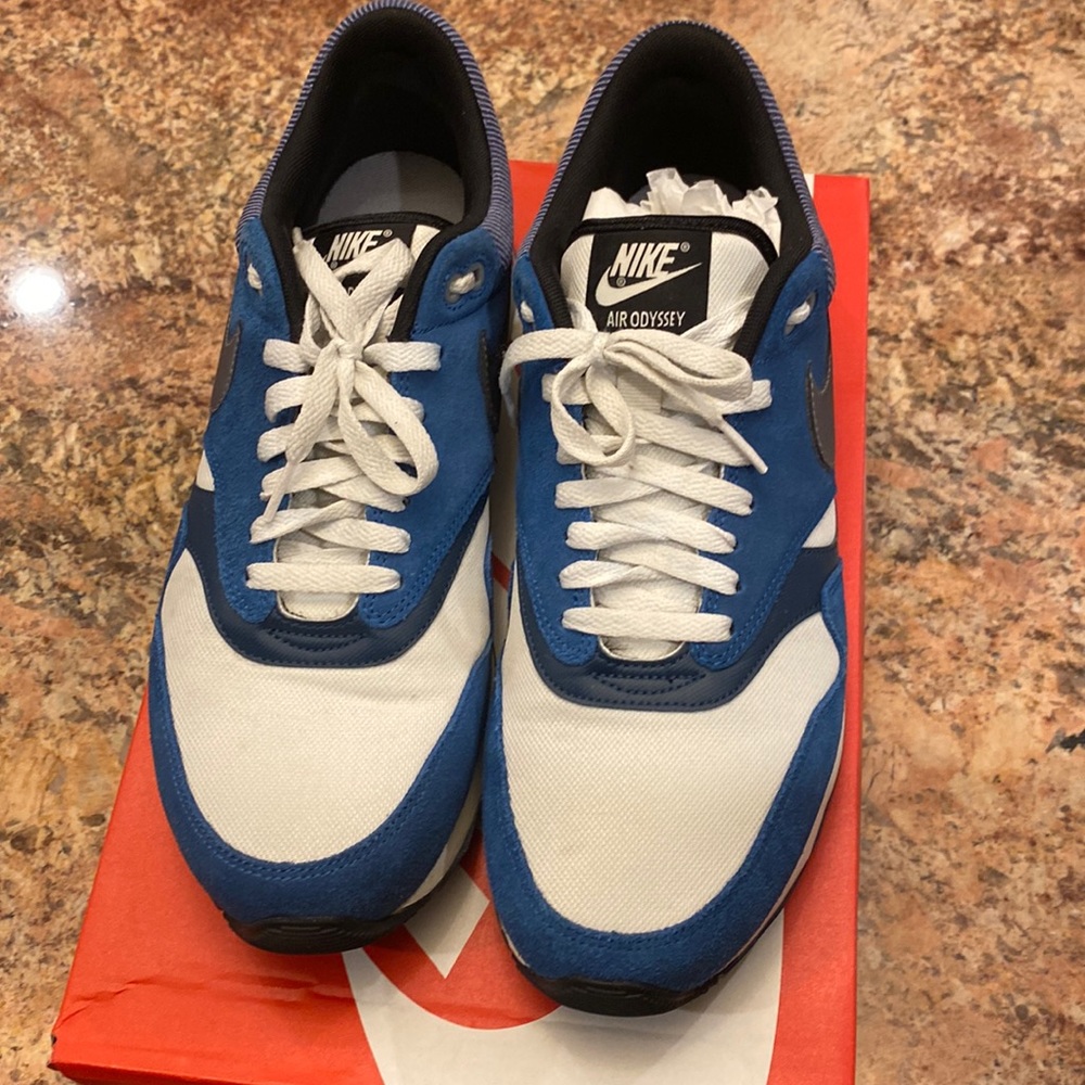 mens nike air odyssey